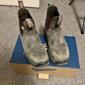Rustic brown Blundstone safety boot